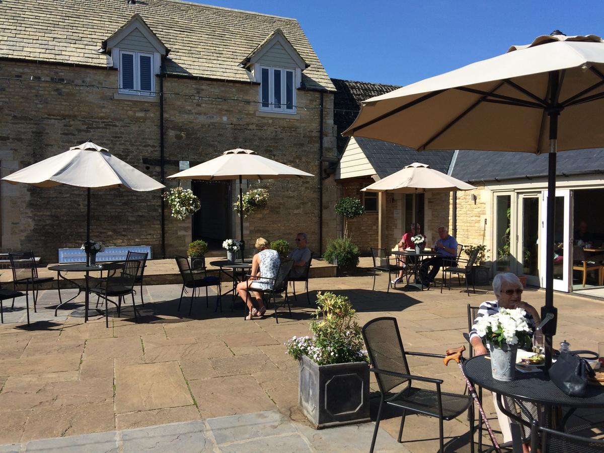 Rutland Water Courtyard Rooms โอ๊กคัม ภายนอก รูปภาพ